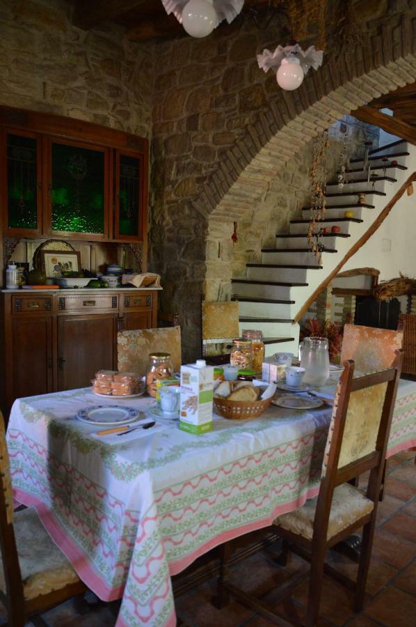Bed and Breakfast Sa Domu De Sa Contissa Selegas Esterno foto